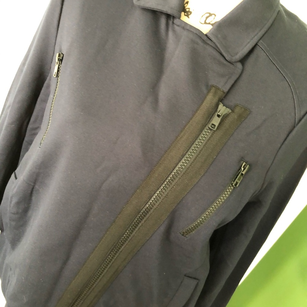 CABI zip navy jacket - Picture 5 of 8